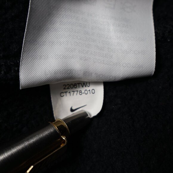 Nike Hoodie – Black (Men’s S) - Picture 9 of 9